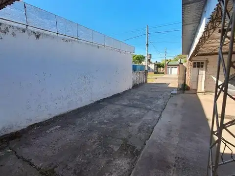 Galpon en Venta en Capitan Bermudez, USD 65.000