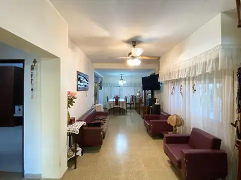 Casa 6 ambientes con 3 baños