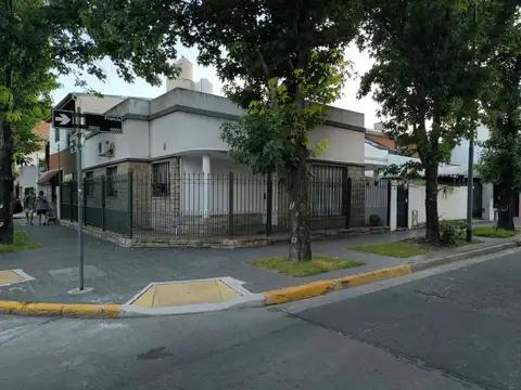 CASA DE 4 AMBIENTES EN VENTA – Florida Oeste