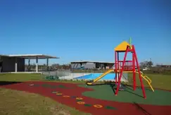 Áreas comunes piscina, club-house, juegos en Nordelta - Virazon en G.B.A. Zona Norte