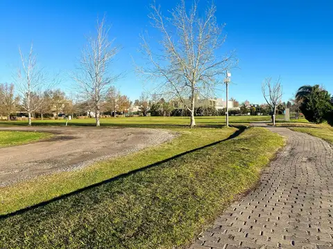 Terreno en Venta 21  mts Fondo