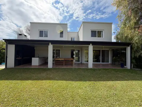 Casa en venta en la Comarca lote interno