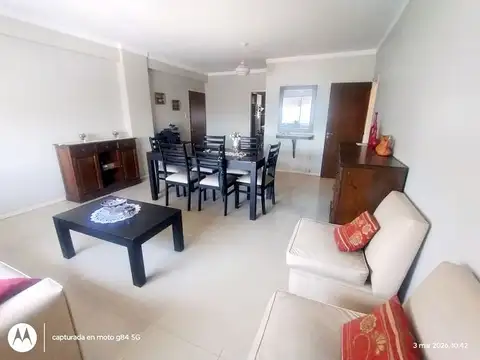 Exclelente departamento. Inmejorable contexto residencial.