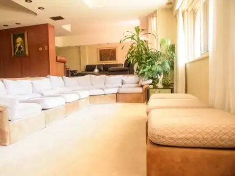 Departamento en Venta con 4 cocheras