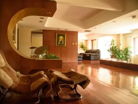 Departamento en Venta de 6 ambientes