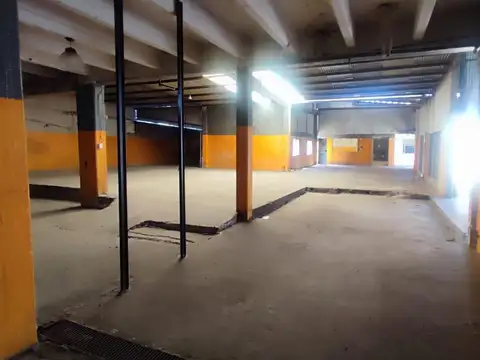Alquiler Galpón 2000 m2 + Oficinas | Nueva Pompeya