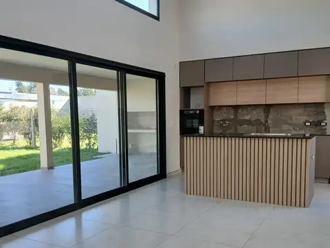 Casa en Venta en Funes, USD 287.000