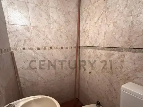 Plus Ultra 2100, Piso 0