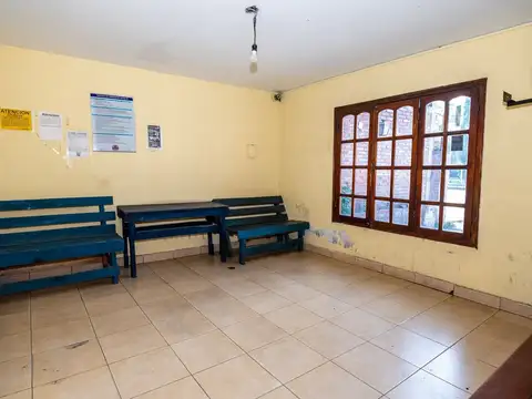 Casa en Venta con 8 cocheras
