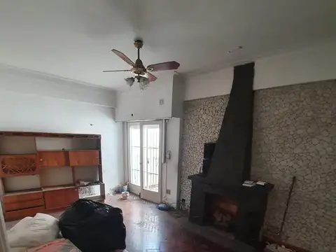 Depto Tipo Casa en Venta 60 años