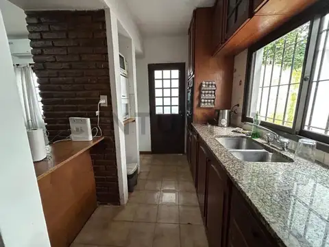 Pampa 700, Piso 0