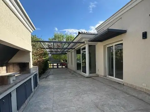 OPENHOUSE vende hermosa casa en prestigioso Barrio Dalvian