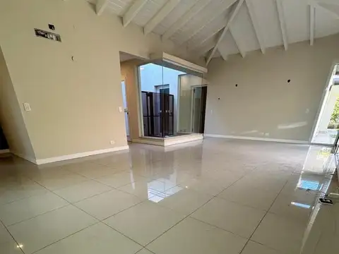 OPENHOUSE vende hermosa casa en prestigioso Barrio Dalvian