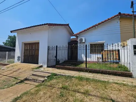 Venta Casa 3 Ambientes M. grande con  gran parque
