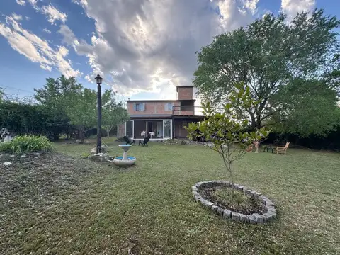 Casa 3 ambientes con 2 baños