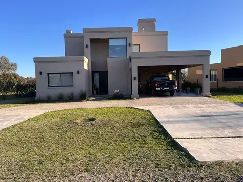 Importante propiedad en la carolina golf country