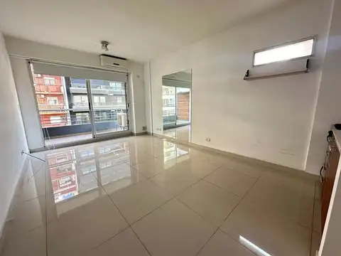 Monoambiente en alquiler con balcón super luminoso en las cañitas
