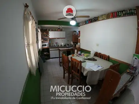 Casa en Venta con 1 cochera