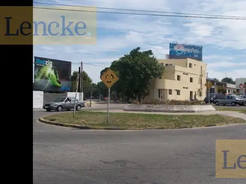 Lencke vende - excelente edificio Comercial en Colonia del Sacramento