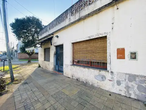 Casa - Venta - Argentina, Tres de Febrero - PERU 3206