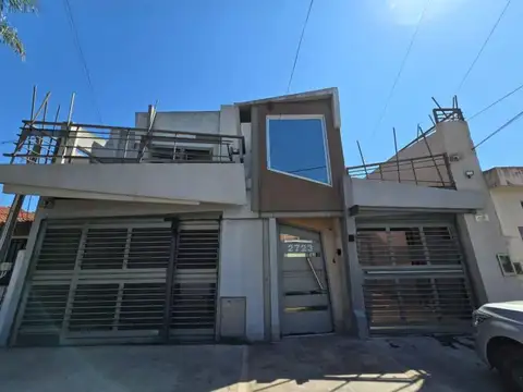 CASA EN VENTA 4 AMBIENTES CON PILETA EN SAN ANTONIO DE PADUA