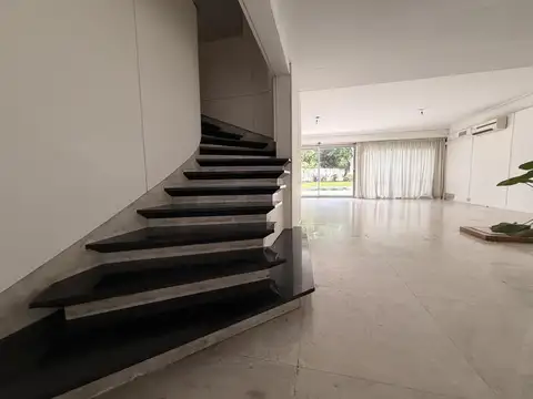 Casa en Alquiler 25 años