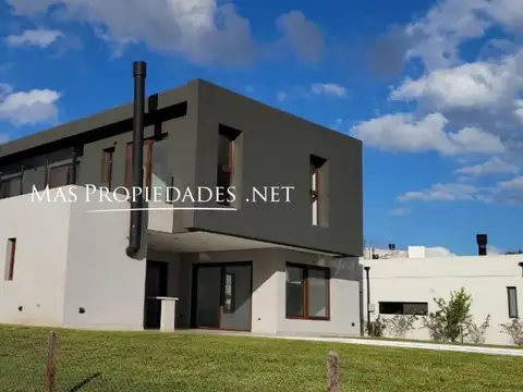 Venta Casa en Terralagos 3 Dormitorios Canning