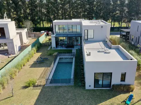 Casa en venta o alquier Pilara con vista a laguna con renta - La Calesa- Pilar