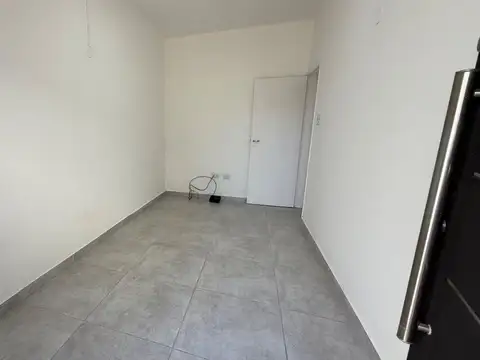VENTA CASA 2 DORMITORIOS PATIO Y COCHERA