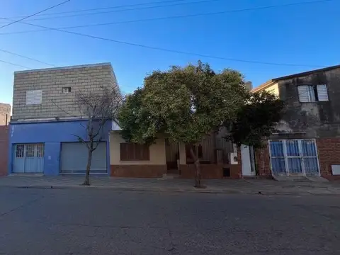 Padre Luis Monti 4700