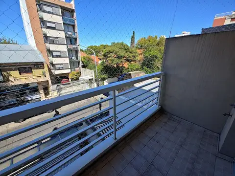 Florida Venta departamento 46 m2-balcón-Cochera