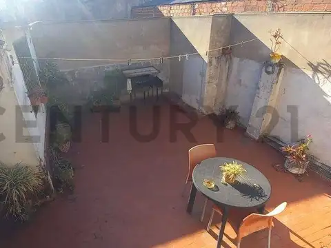 Venta / Permuta PH 4 Amb. con Terraza y Patio Villa Lynch