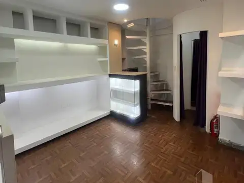 Local 26m2 en alquiler - Galería Francesa Quilmes Centro