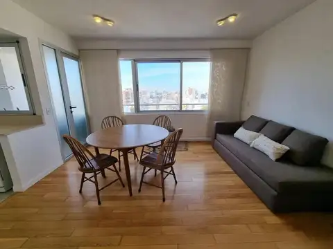 Paraguay 4400, Piso 16