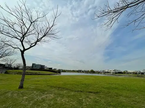 Terreno en Venta 40  mts Fondo