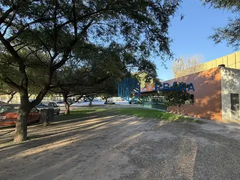 Local en Alquiler en Camino A San Carlos, $ 1.100.000