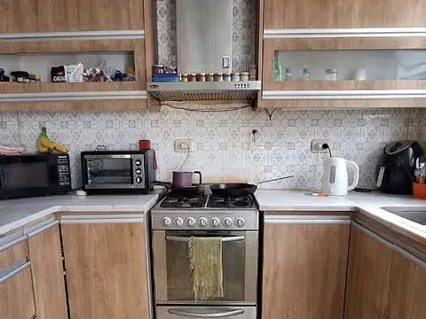 Depto Tipo Casa 3 ambientes con 2 baños