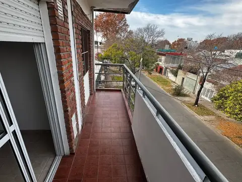 Departamento en Alquiler en Barrio España y Hospitales, $ 400.000