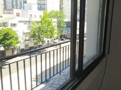 VENTA  VILLA CRESPO 4 AMB. C/ DEPENDENCIA Y BALCON