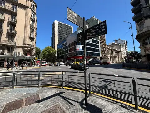 VENTA COCHERA CUBIERTA AV CALLAO