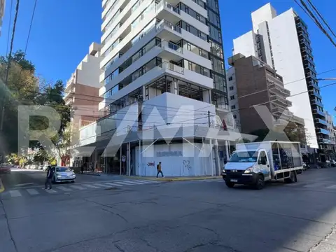 Oficina en Venta con 2 cocheras