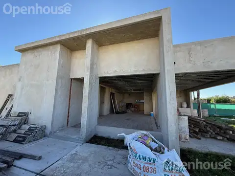 HERMOSA CASA EN "SAN RAMIRO" PILAR DEL ESTE