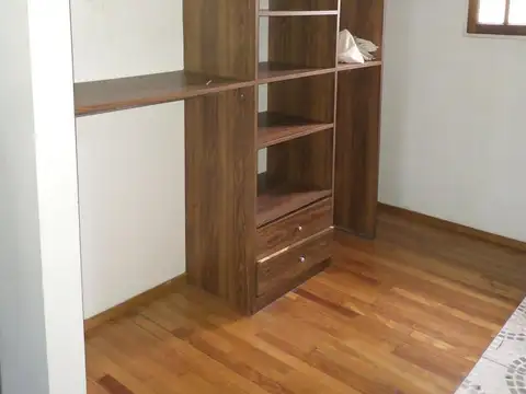 Ph 4 ambientes, 3 dormitorios (suite) quincho con parrilla, terraza. Exc. ubicación.