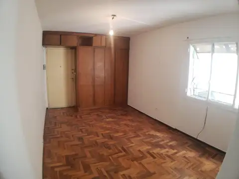 Yerbal 500, Piso 3°