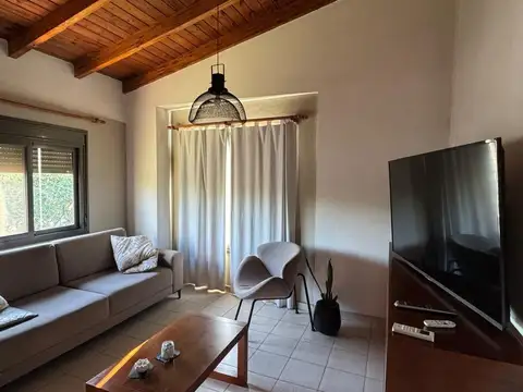 Depto Tipo Casa 4 ambientes con 2 baños
