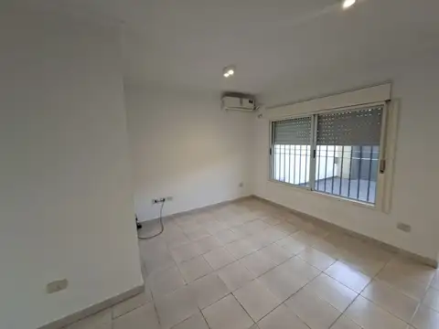 Depto Tipo Casa en Alquiler en Villa del Parque, $ 1.350.000