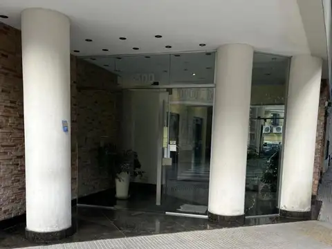 Coronel Ramón Lorenzo Falcón 1500, Piso 3º