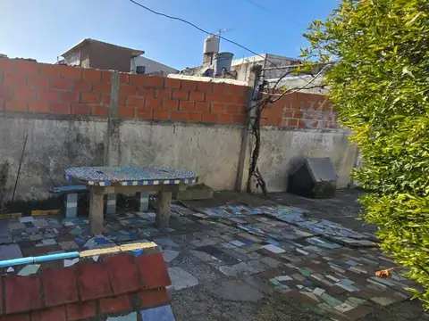 Venta casa en Isidro casanova