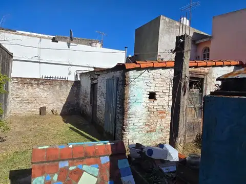 Casa 3 ambientes con 1 baño