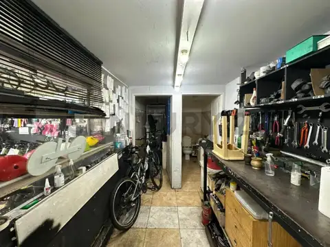 franco 2400, Piso 0